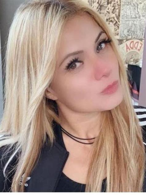 bakeca incontri escort rovigo|Escort Rovigo, Annunci Donna Cerca Uomo